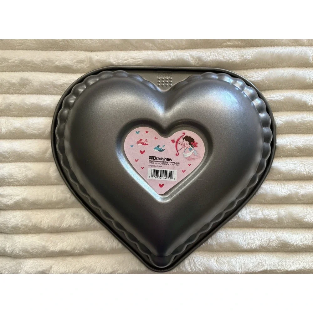 Sweet Creations Sweetheart Cake Pan Heart Shaped Non Stick New